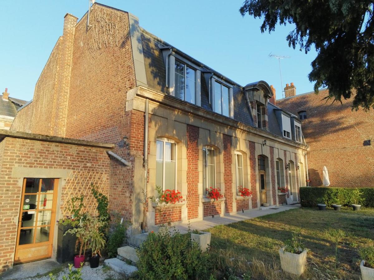 Péronne Chambres D'Hotes Noir Lion מראה חיצוני תמונה
